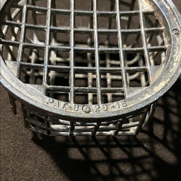 Lot of 2 Vintage Dazey Flower Holders - Picture 7 of 11